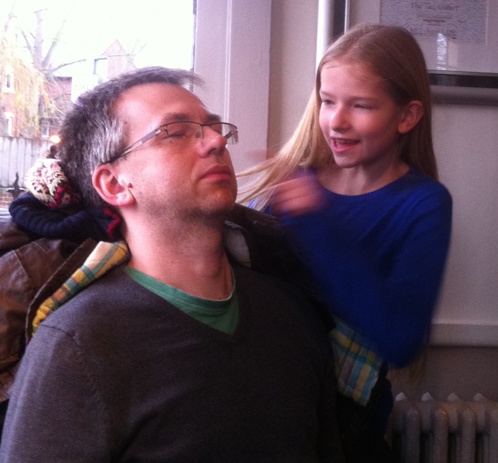 Amy helping Daddy to relax in Prezzo's